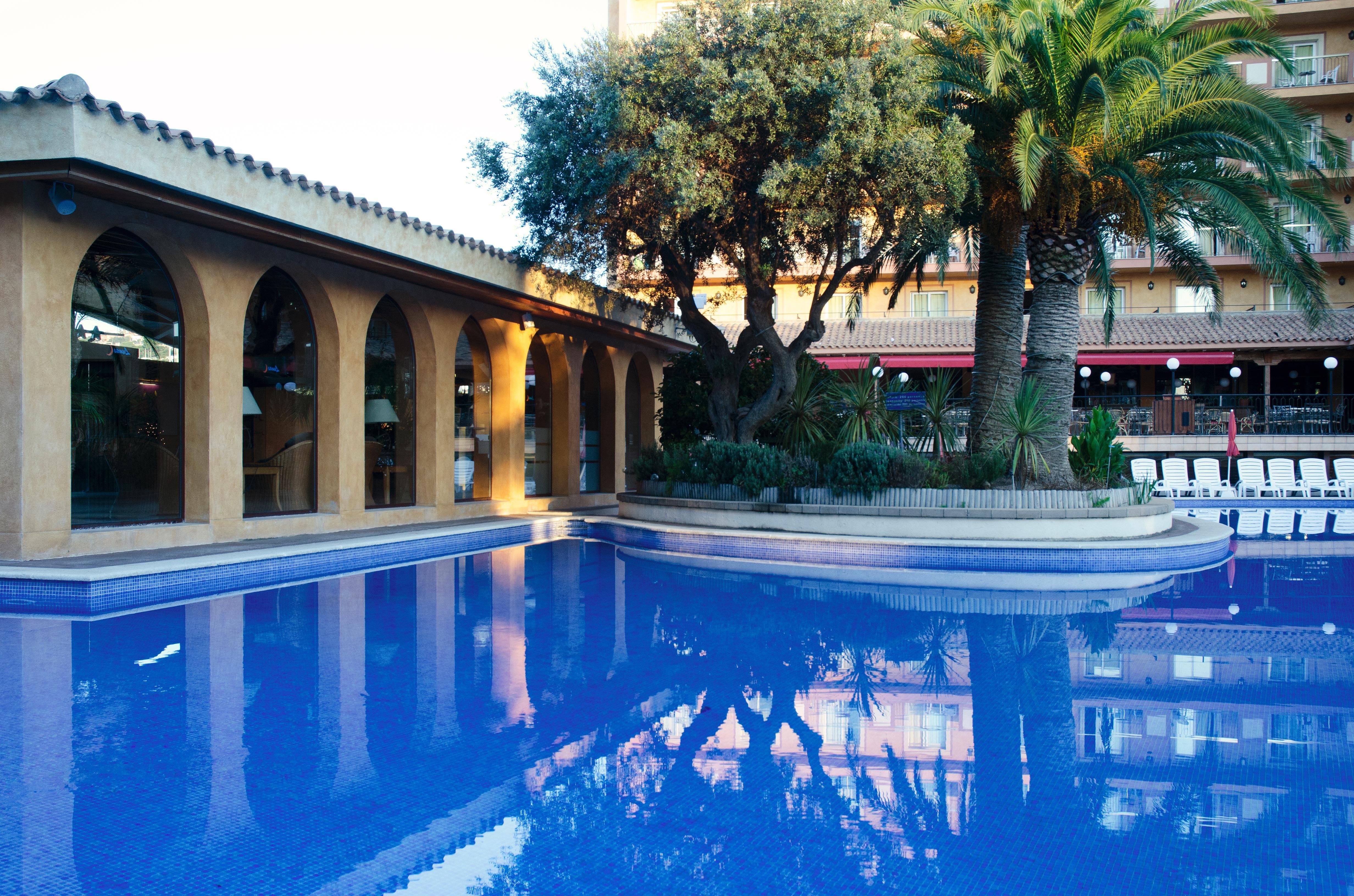 Luna Park Hotel Yoga & Spa Malgrat de Mar Exterior photo